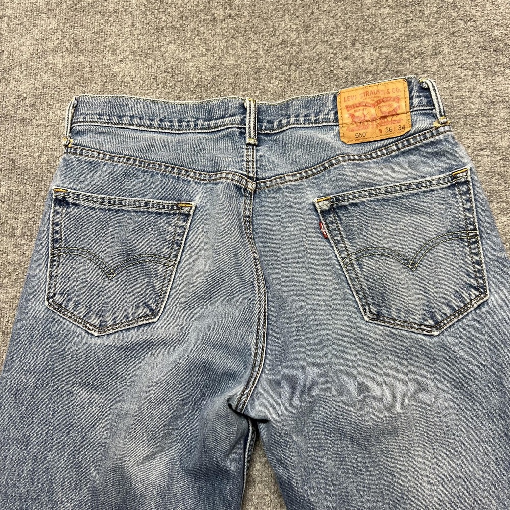 Levis 550 Jeans Mens 36x34 Blue Light Wash Relaxed Tapered Denim Pants Casual - Picture 2 of 16